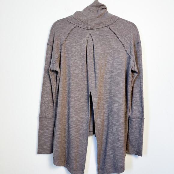 Free People We the Free Split Back Hi-Lo Turtleneck Top Stone Gray Small Lagom - Picture 6 of 13